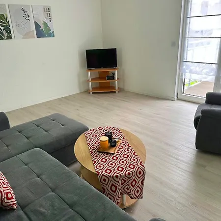 Apartment Hochwaldblick 4 *
