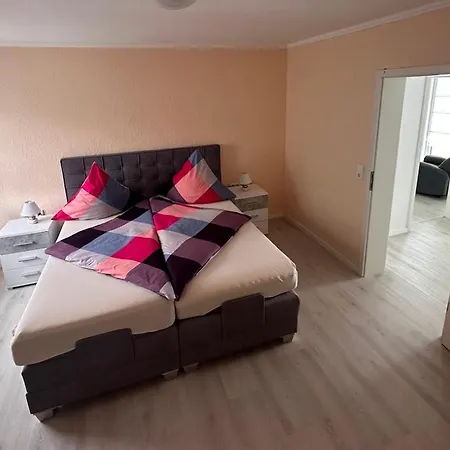 Apartment Hochwaldblick 4 *